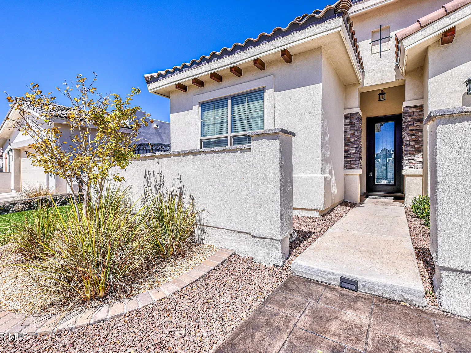 4 bed, 2.5 bath, 2132 sqft, $4,300 — Photo 3