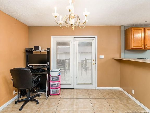 4th image of 3238 Vardaman Ave