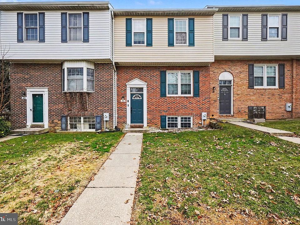 1st image of 43 Oak Crest Ct