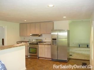 1115 Richmond Rd, Lyndhurst, OH 44124