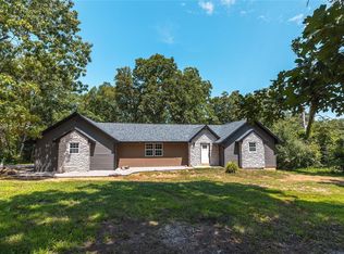 22045 Rattan Dr, Waynesville, MO 65583