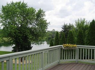 41240 Village Lake Rd, Novi, MI 48375