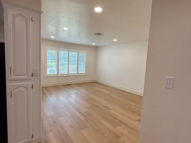 1401 Cardinal St — Photo 5