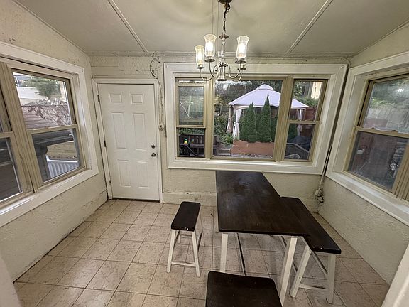 4th image of 804 Columbia Ave Floor 2