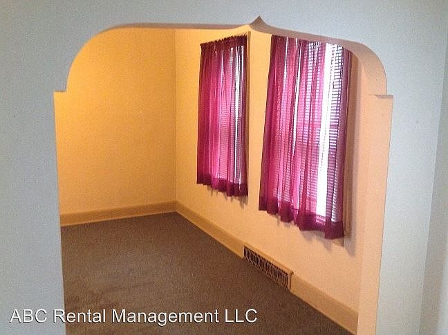 2nd image of 713B McClellan St