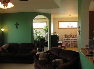 727 Killdeer Ln, Plymouth, WI 53073