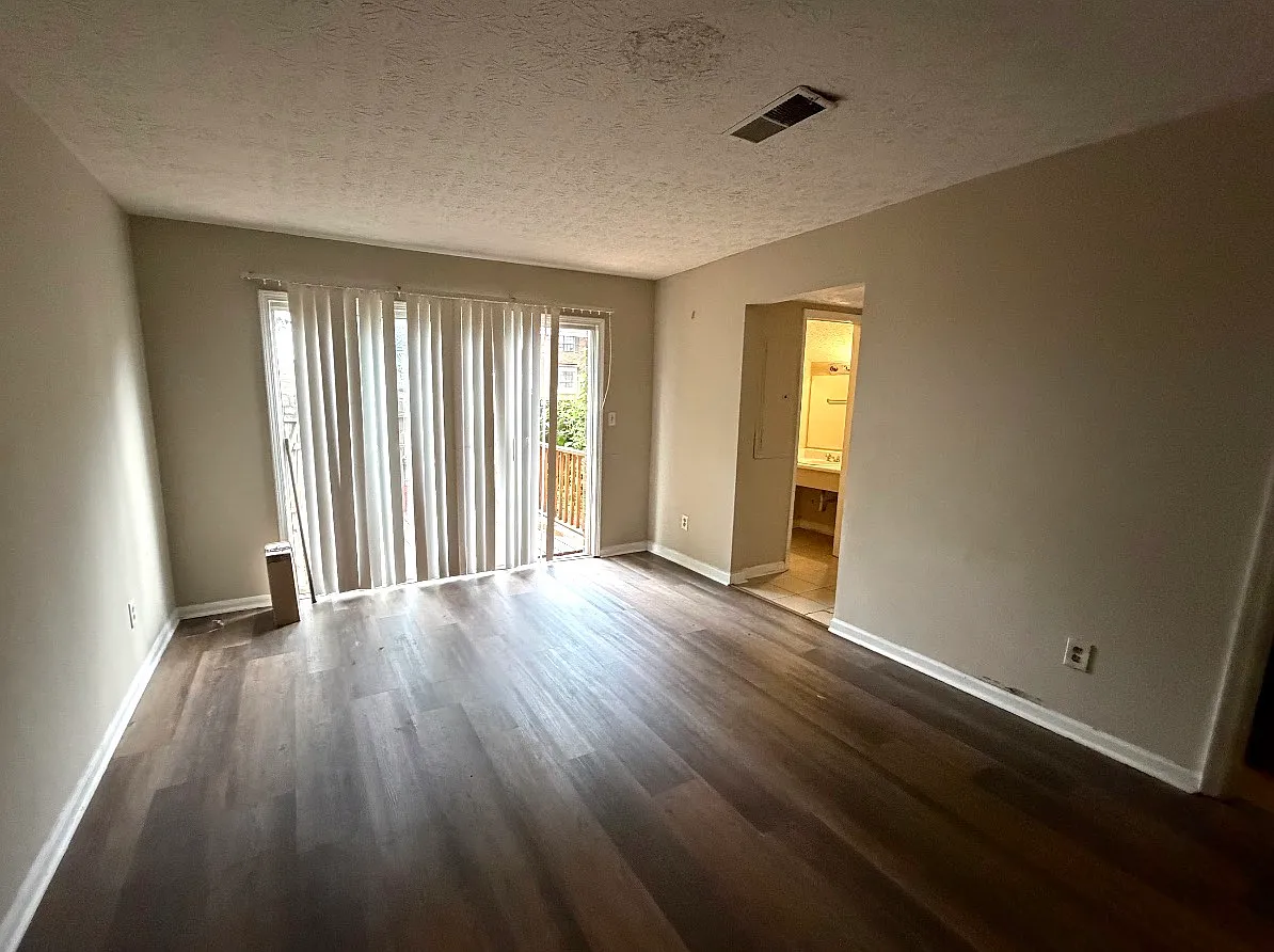 2 bed, 1.5 bath, 1152 sqft, $1,450 — Photo 2