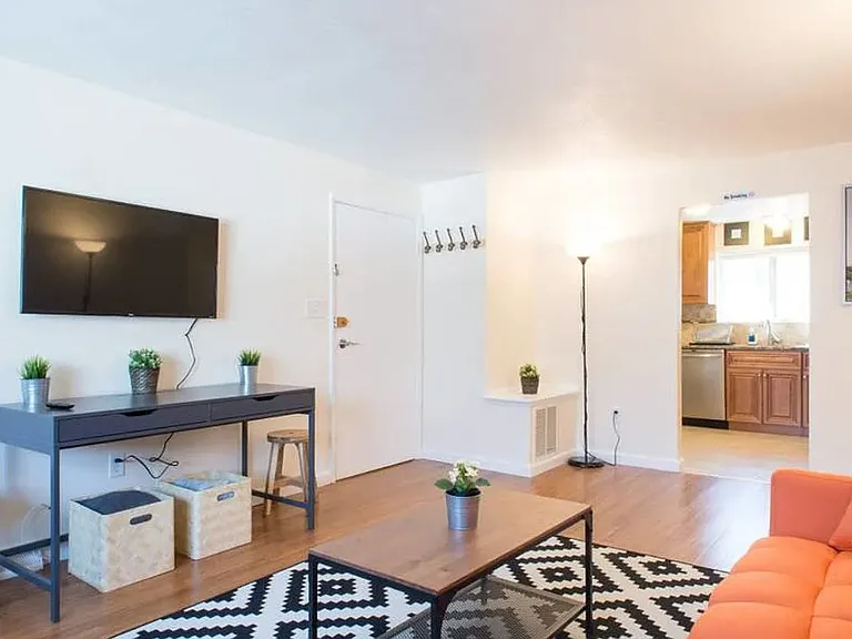 37 Oxford Cir #P — Photo 7