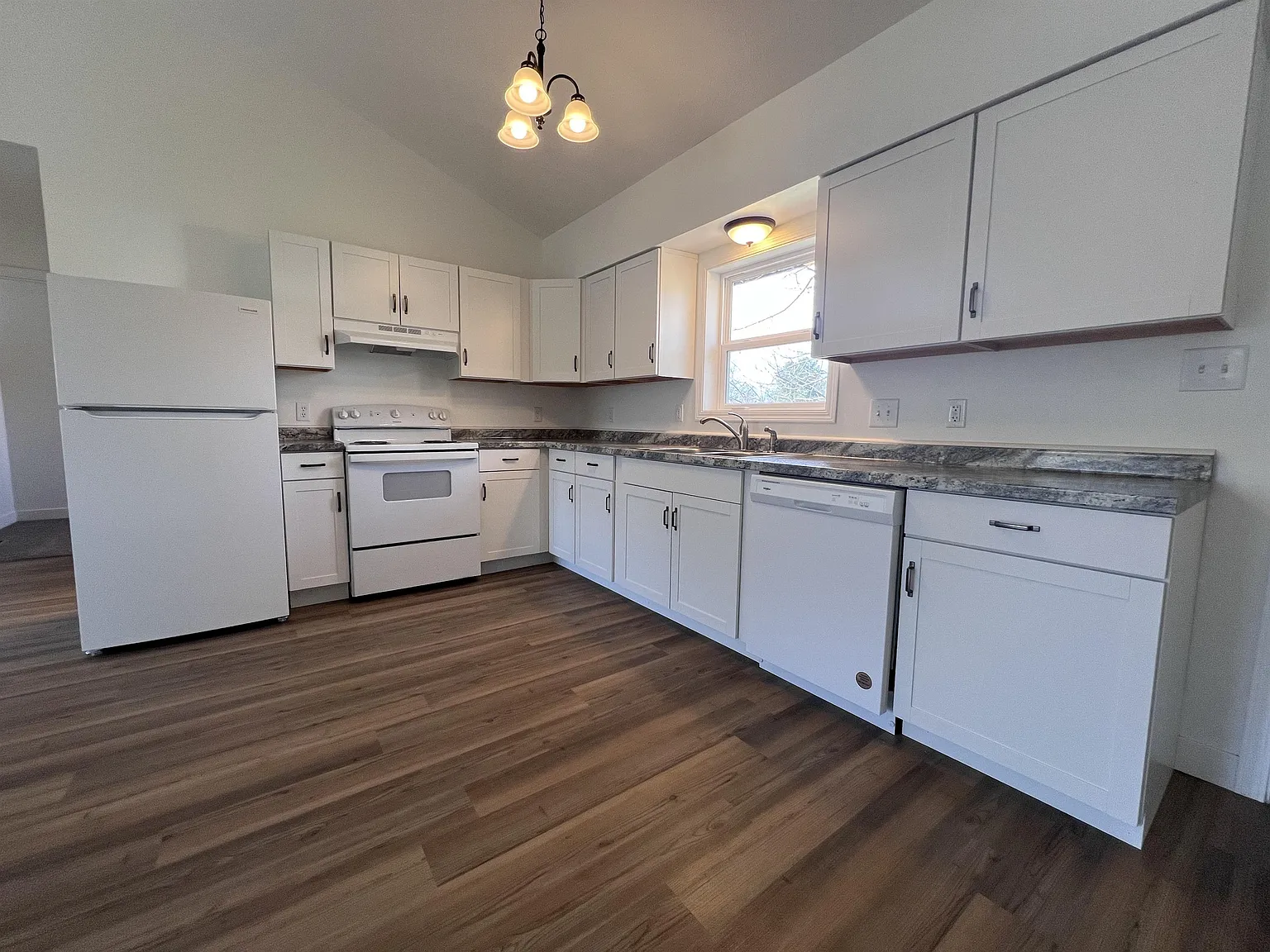 34 S Elkins Ave #3 photo 1