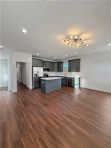 2756-2758 Gladiolus St #2756 — Photo 5