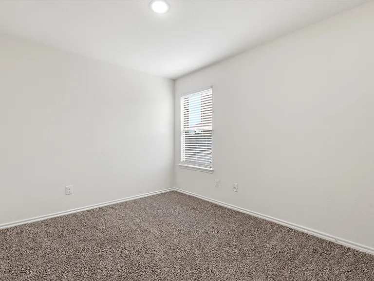 1810 Aslynn Cir — Photo 23