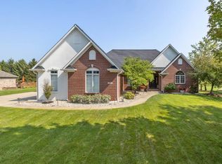 7376 W White Oak Dr, New Palestine, IN