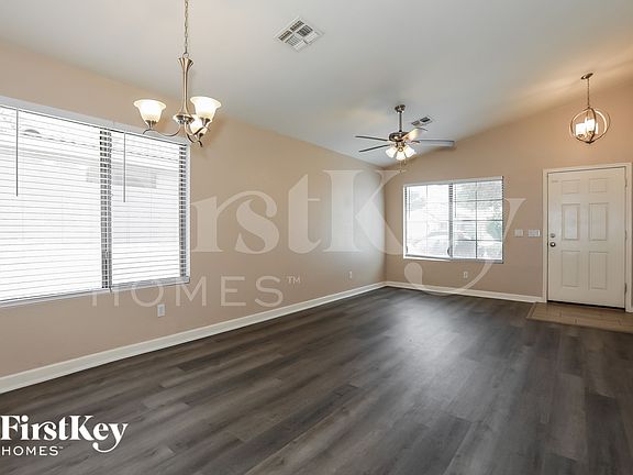 4th image of 930 E Nardini St
