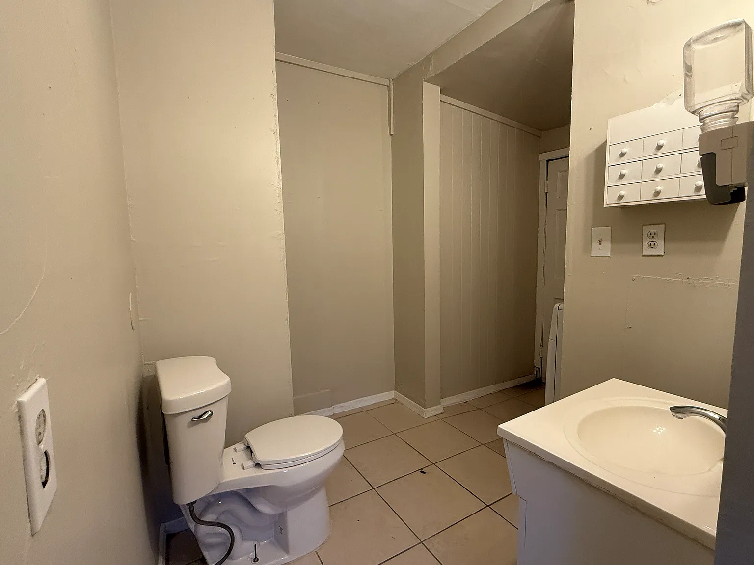 4 bed, 1702 sqft, $1,895 — Photo 4