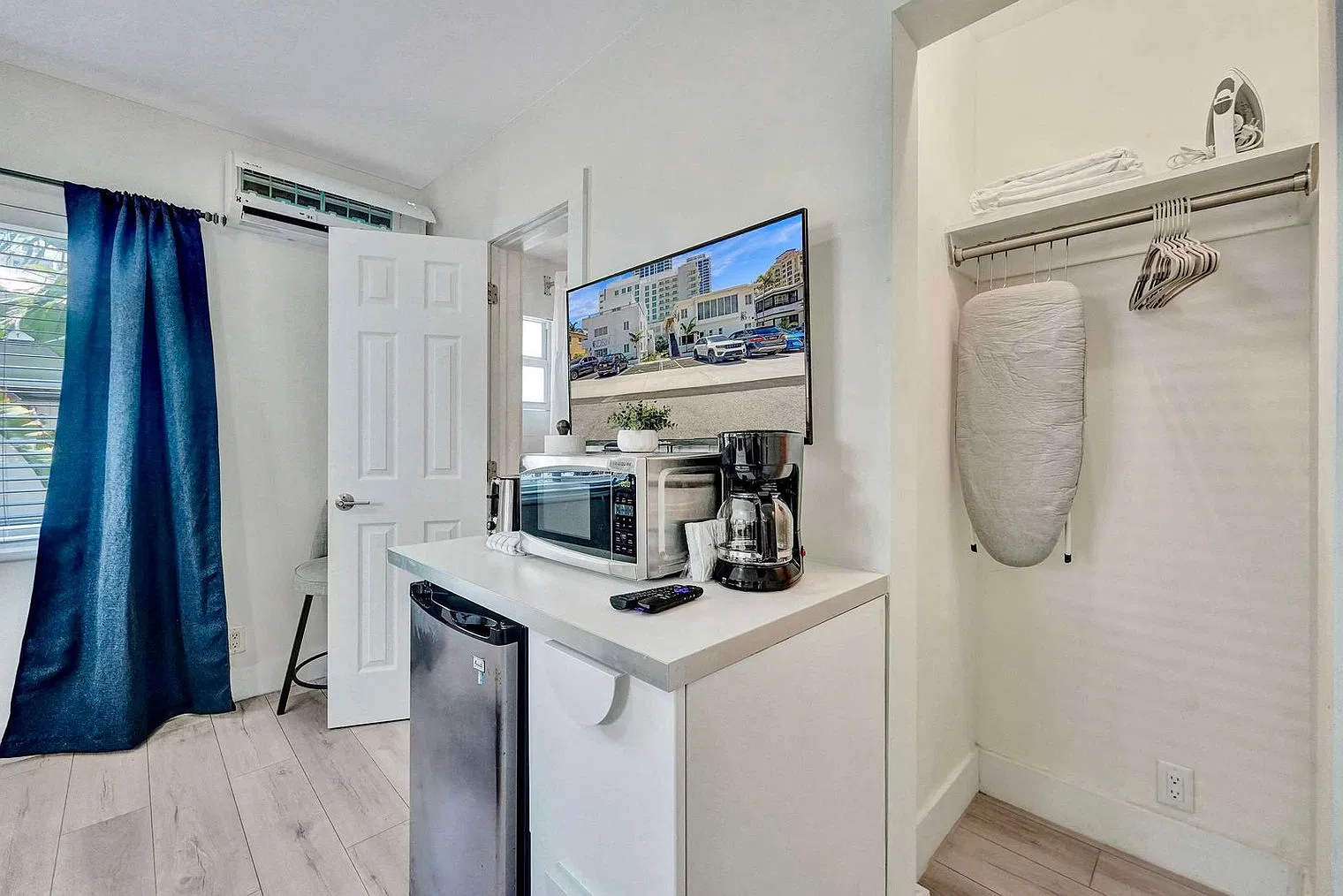 Studio, 1.0 bath, 3229 sqft, $2,714 — Photo 2
