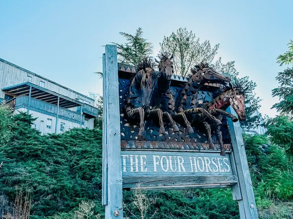 Four Horses, 1732 5th St #1712-11, Lewiston, ID 83501