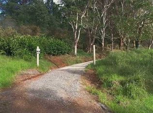 132 Alaluana Rd #B, Makawao, HI 96768