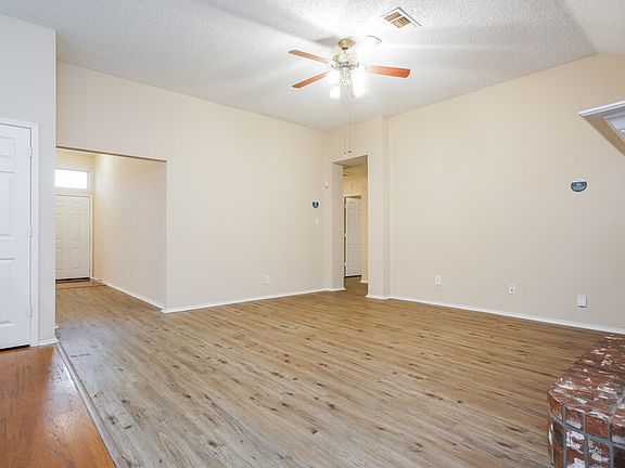4th image of 430 Beard Dr
