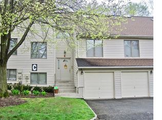 14 L Ambiance Ct, Bardonia, NY 10954