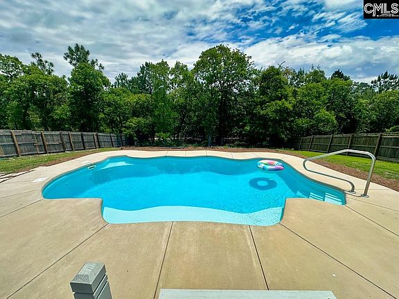 5th image of 215 Cassique Dr