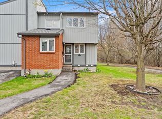 32 Benlea Dr #F-49, Ottawa, ON K2G 4A8