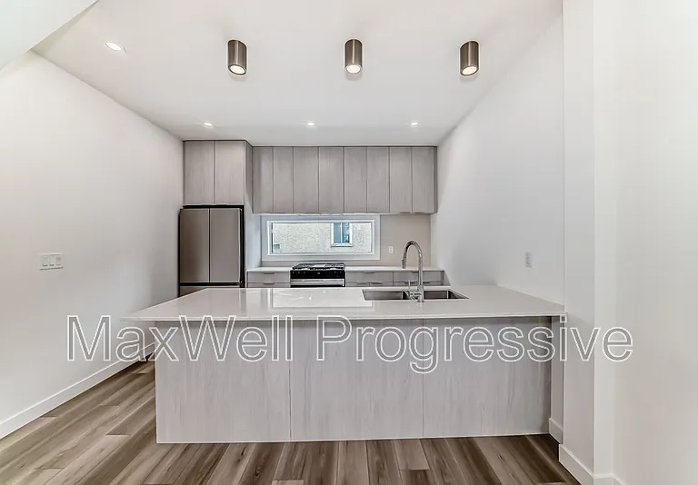 6415 93rd St NW #MAIN — Photo 6
