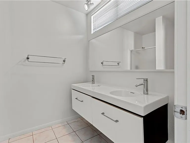 13243 Vanowen St #3 — Photo 15