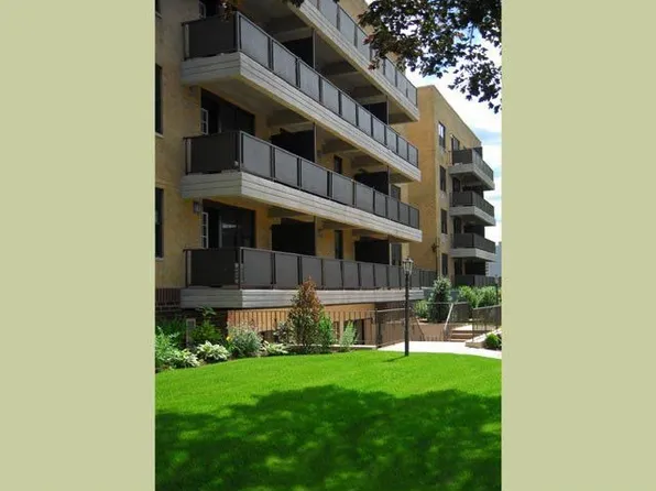 101 Jackson Ave APT 4J, Mineola, NY 11501