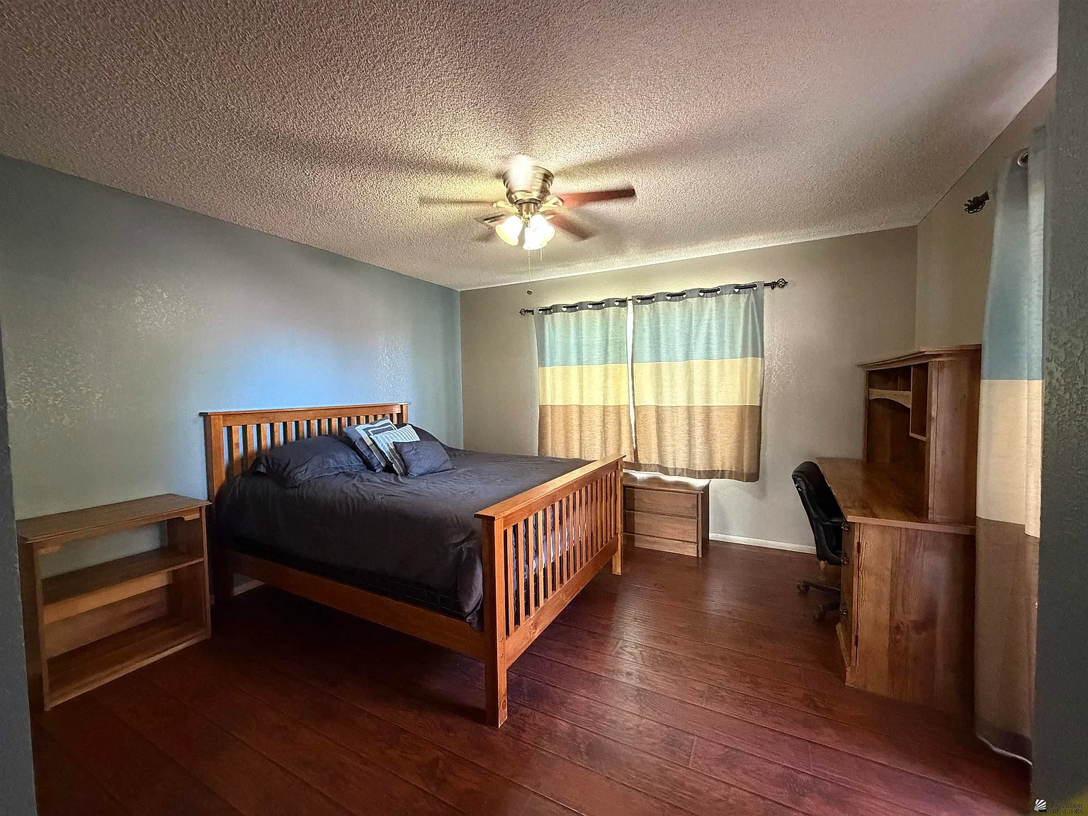 3 bed, 2.5 bath, 1800 sqft, $1,700 — Photo 2