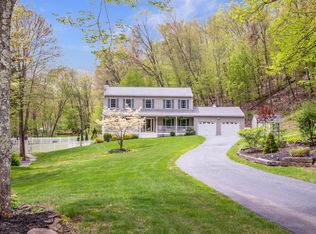 11 Foxwood Ter, Patterson, NY 12563