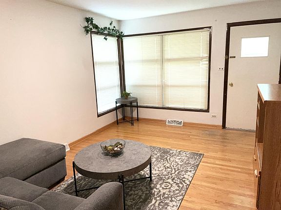 2nd image of 1014 Beach Ave
