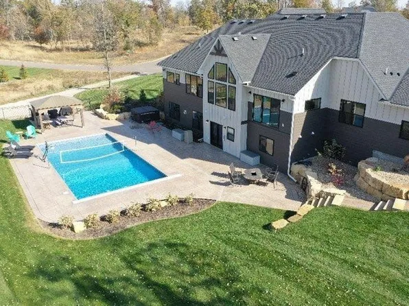 19986 Unity St NW, Oak Grove, MN 55011