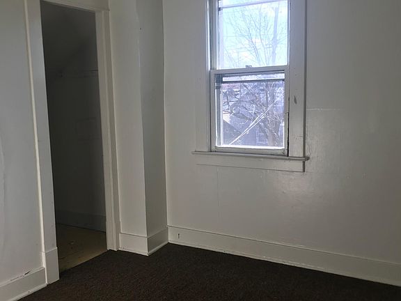 5th image of 413 Lasalle Ave