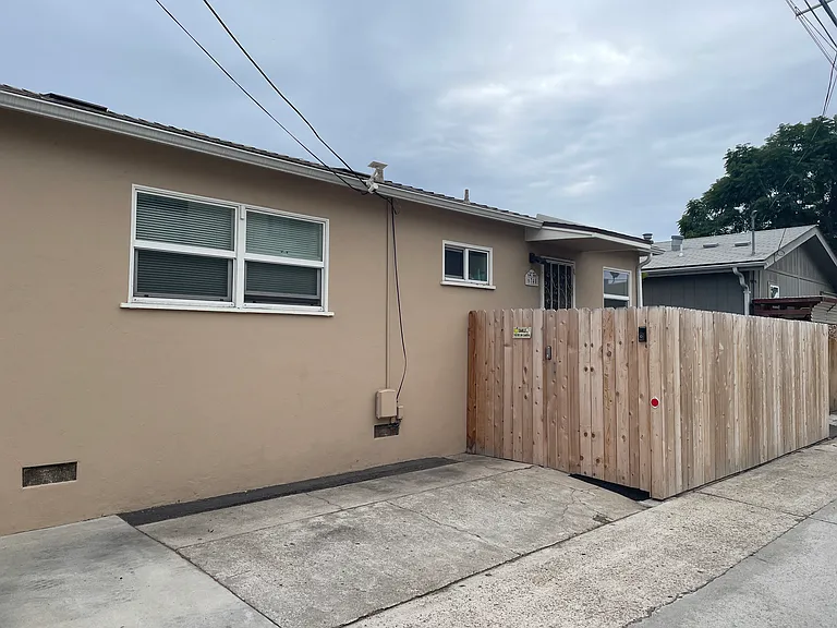 6740 Amherst St — Photo 4