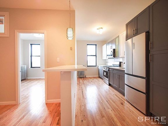 3rd image of 377 Montgomery St APT E8