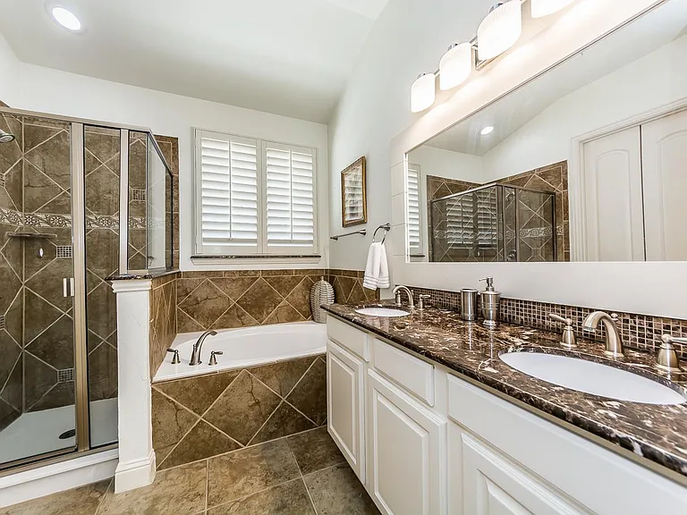 7920 Osborn Pkwy — Photo 15