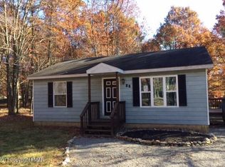 88 N Shore Dr, Albrightsville, PA 18210