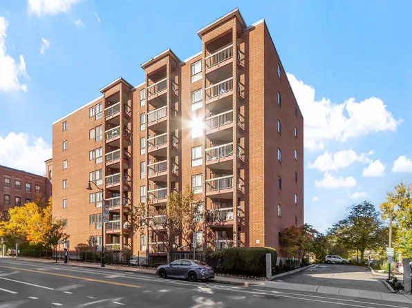 60 Rantoul St APT 403, Beverly, MA 01915