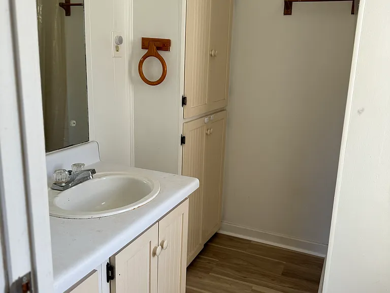 2607 Meadow Brook Dr — Photo 1