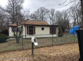 114 W 6th St, Howell, NJ 07731