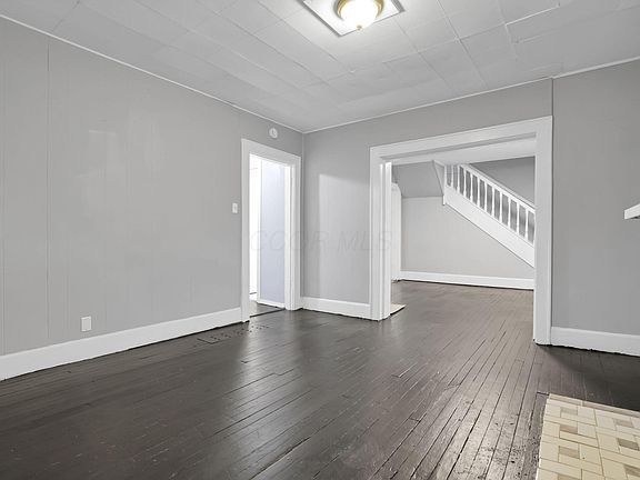 4th image of 2475 Parkwood Ave