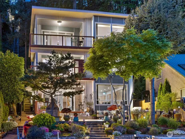 2006 W Lake Sammamish Parkway NE, Redmond, WA 98052