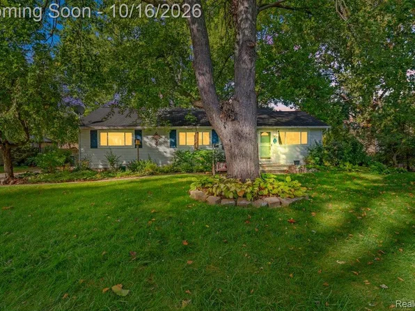 3300 Eastern Ave, Rochester Hills, MI 48307