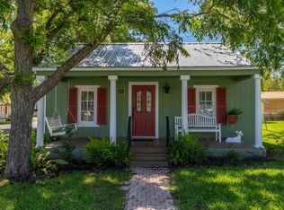 112 E Market St, Fayetteville, TX 78940