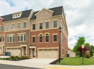 7200 Holywell Ln, Falls Church, VA 22043