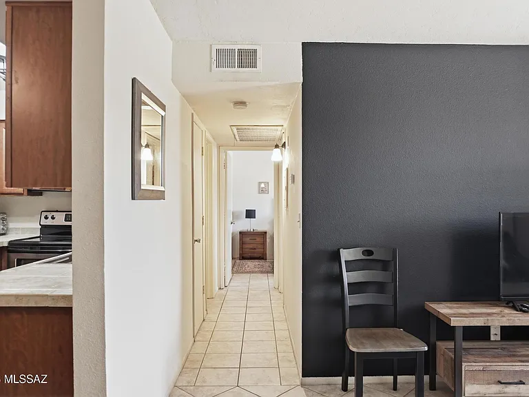 1810 E Blacklidge Dr #416 — Photo 4