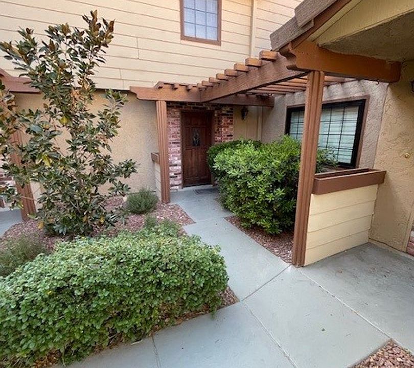 1st image of 3283 Dawnflower St #3