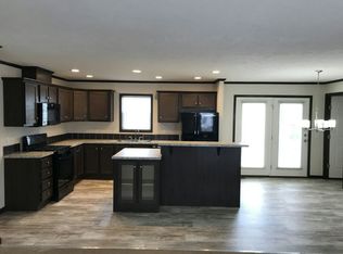 150 Bayview Rd, Elgin, IL 60123