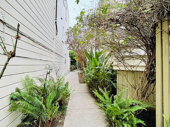 2nd image of 2460 Folsom St #A
