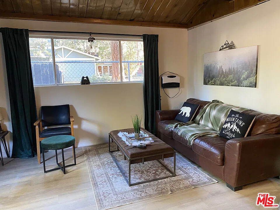 1 bed, 1.0 bath, 504 sqft, $1,395 — Photo 3
